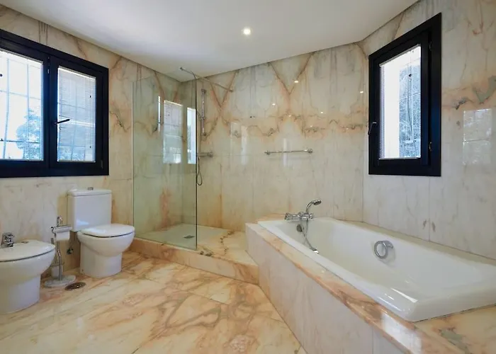 Dos Palomas On The Golden Mile In Marbella