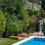 Dos Palomas On The Golden Mile In * Marbella